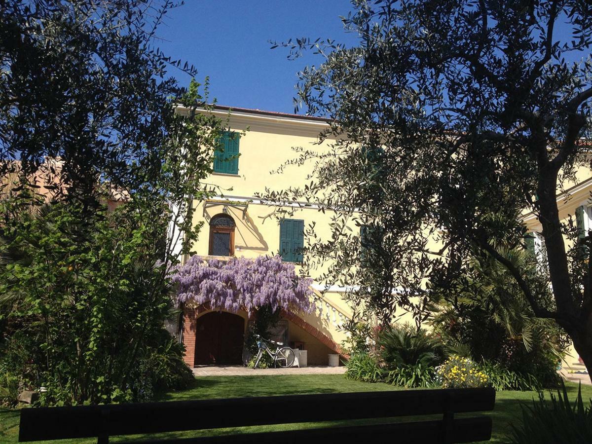 Villa Angelina - Casa Glicine Vallecrosia Exterior foto